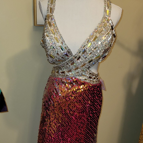 Sequenced Gown - Picture 2 of 3